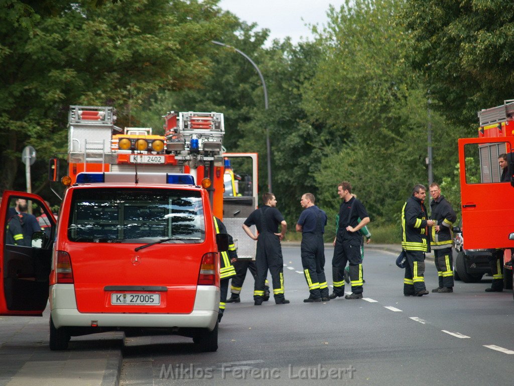 Einsatz BF Strahlenalarm Koeln Porz Gremberghoven HansestrP208.JPG